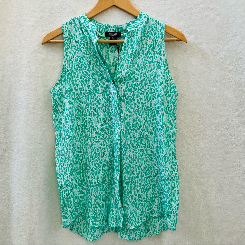 NWT JONES & CO. Green Cheetah Print Sleeveless Blouse  | Woman Small